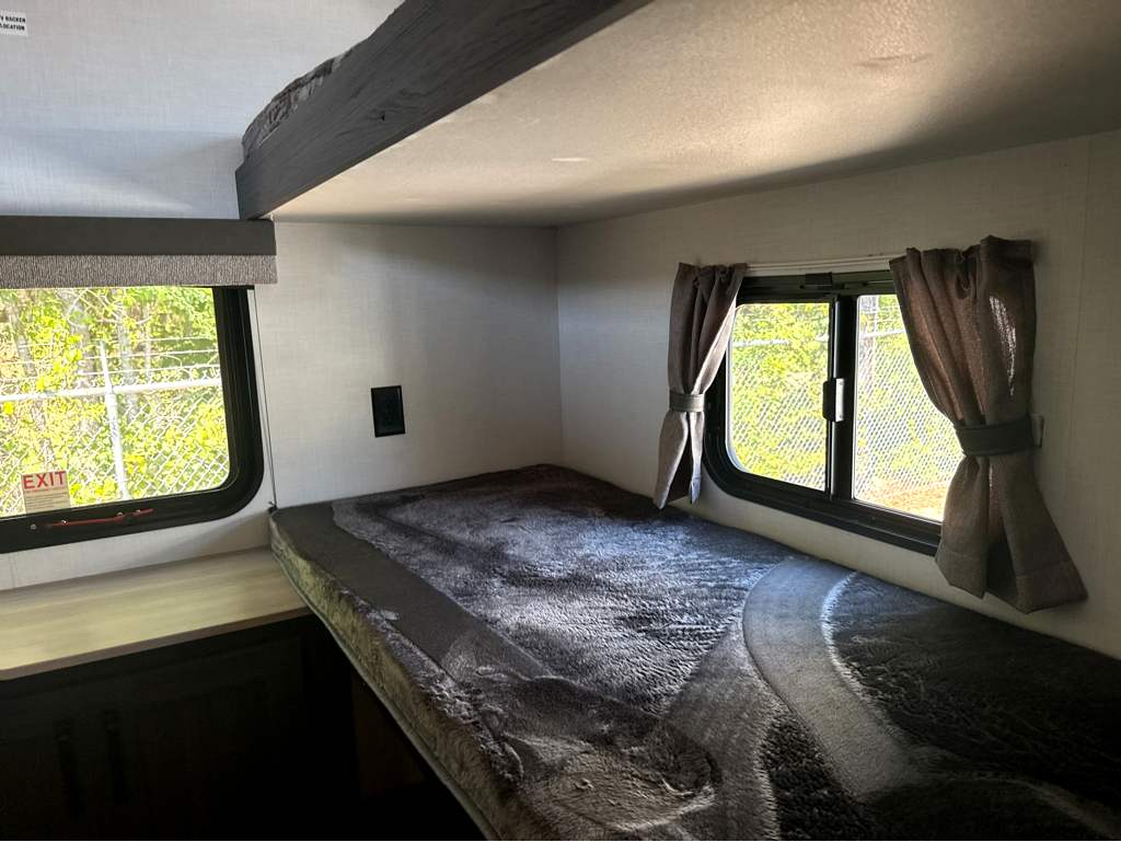 2027 VENTURE RV SIENNA 281VQB - Image 33