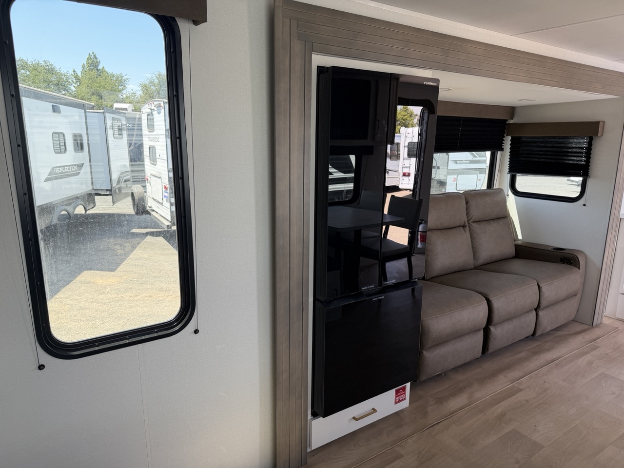 2026 Grand Design Transcend 285RKT - Image 10