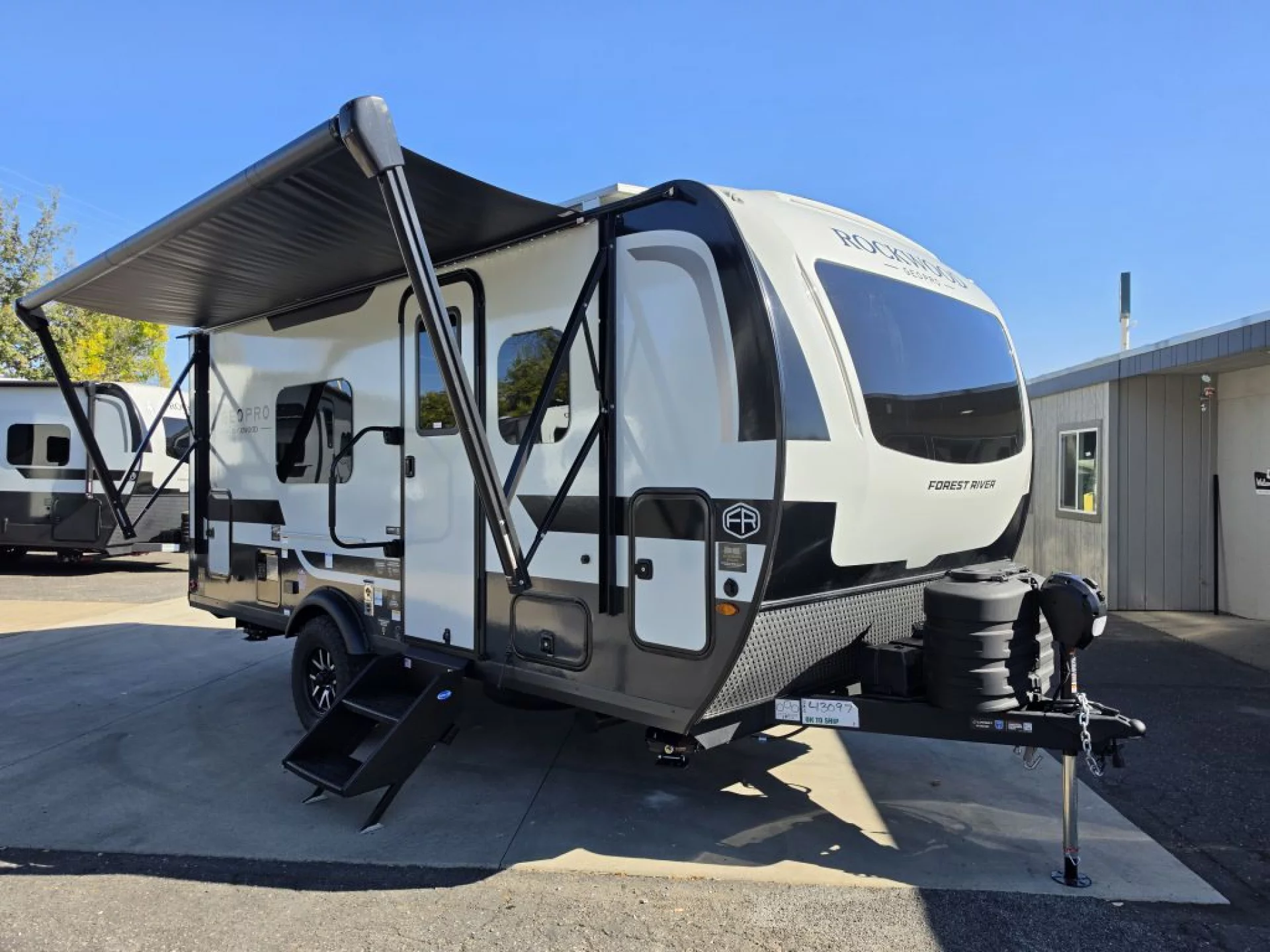 2027 FOREST RIVER ROCKWOOD GEO PRO 19FDT - Image 1
