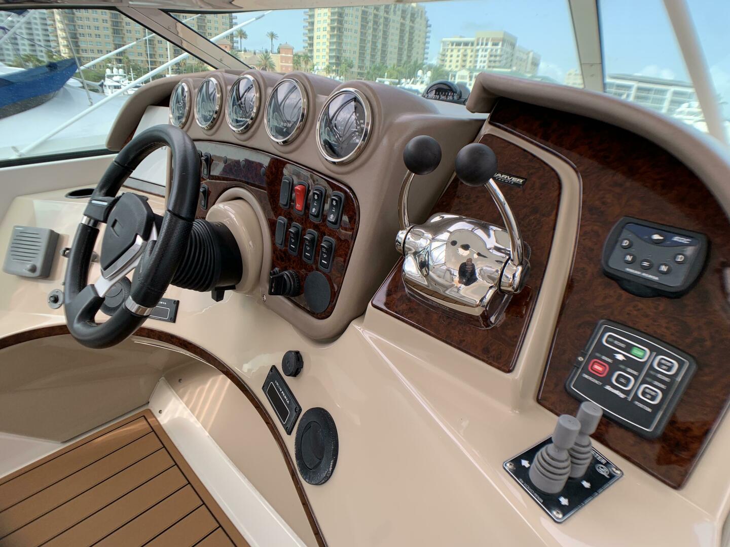 2006 Carver 56 Voyager - Image 6