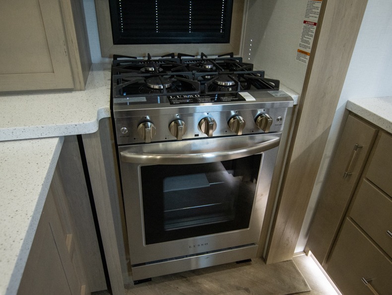 2026 Keystone Raptor 441HB - Image 10