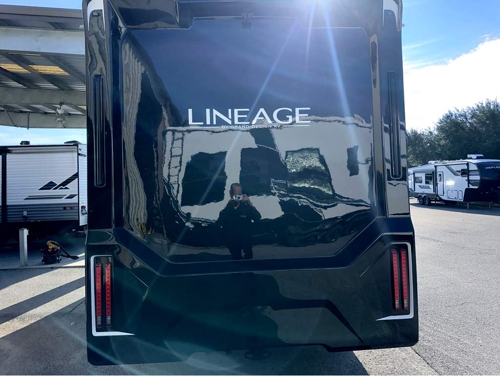 2026 Grand Design Lineage Series M 25TK - Image 5