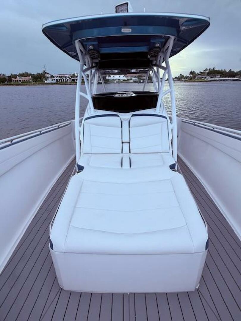 2022 Nor-Tech 390 Sport Center Console - Image 28