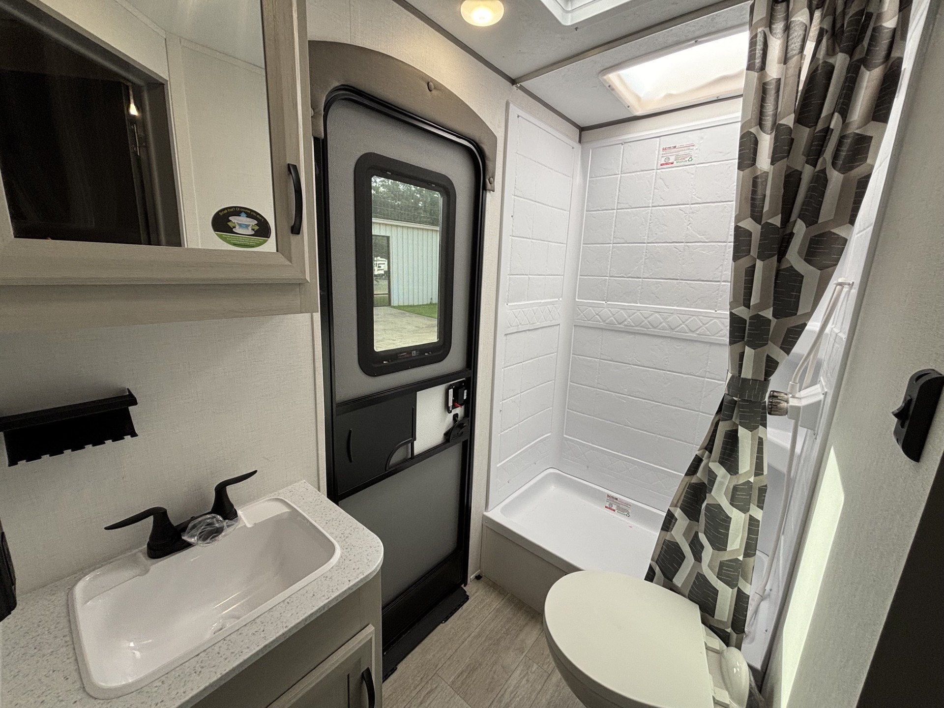 2027 Coachmen Catalina Legacy Edition 273DBHCK - Image 19
