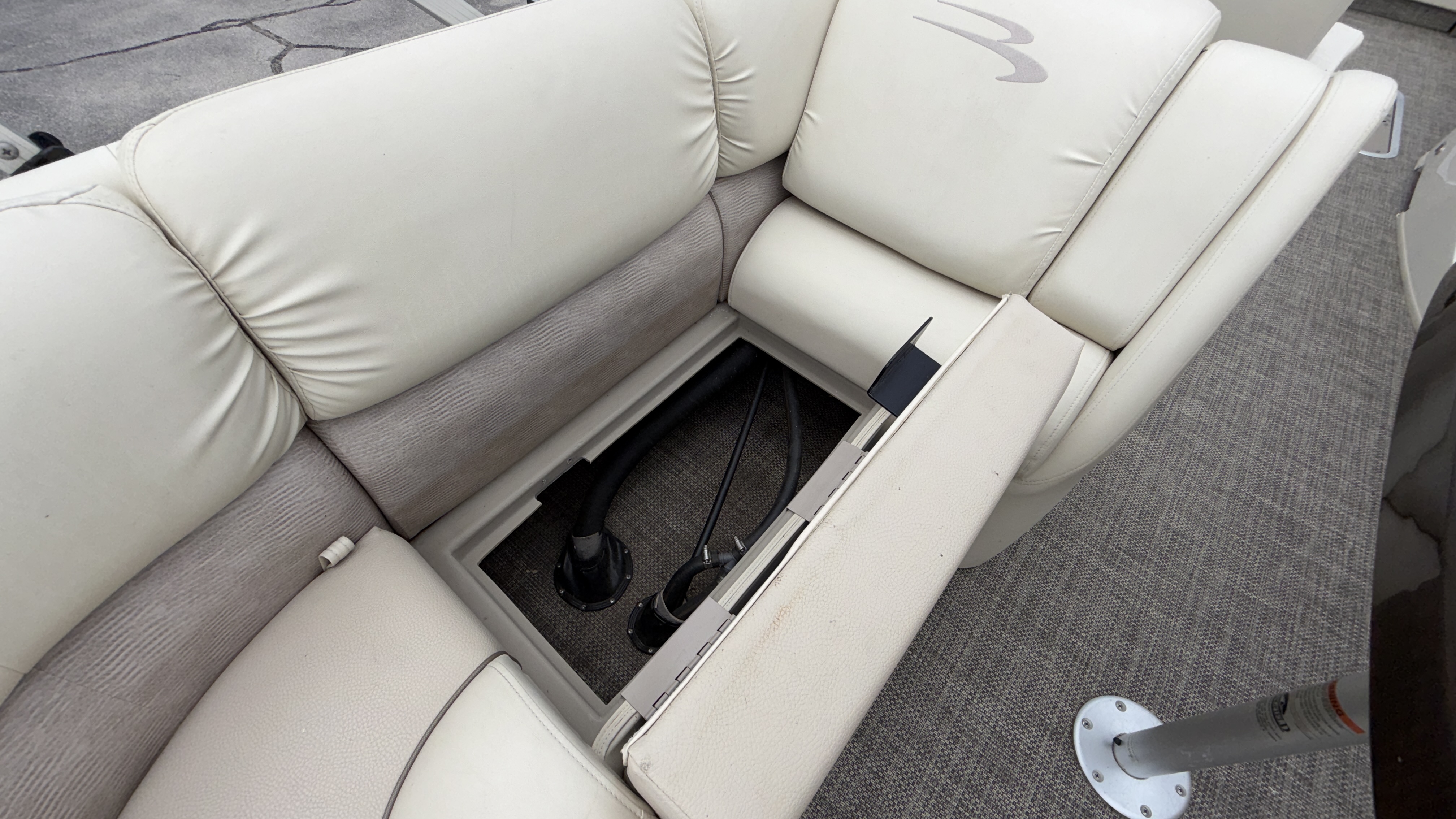 2015 Bennington 2550 RSR - Image 22