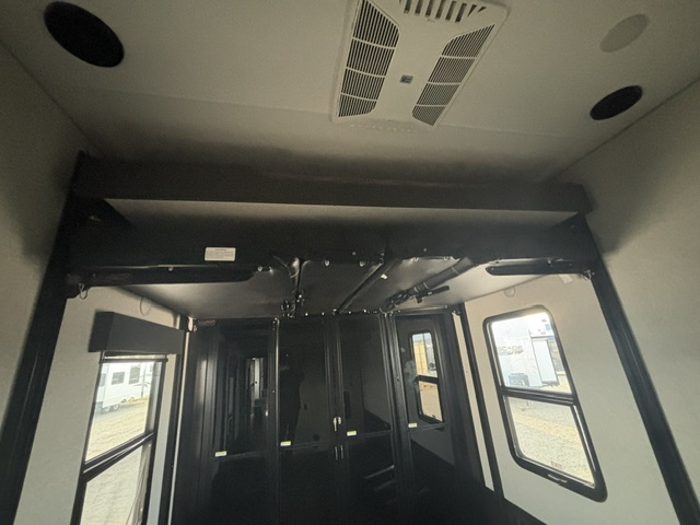 2022 KZ RV Venom V4113TK - Image 29