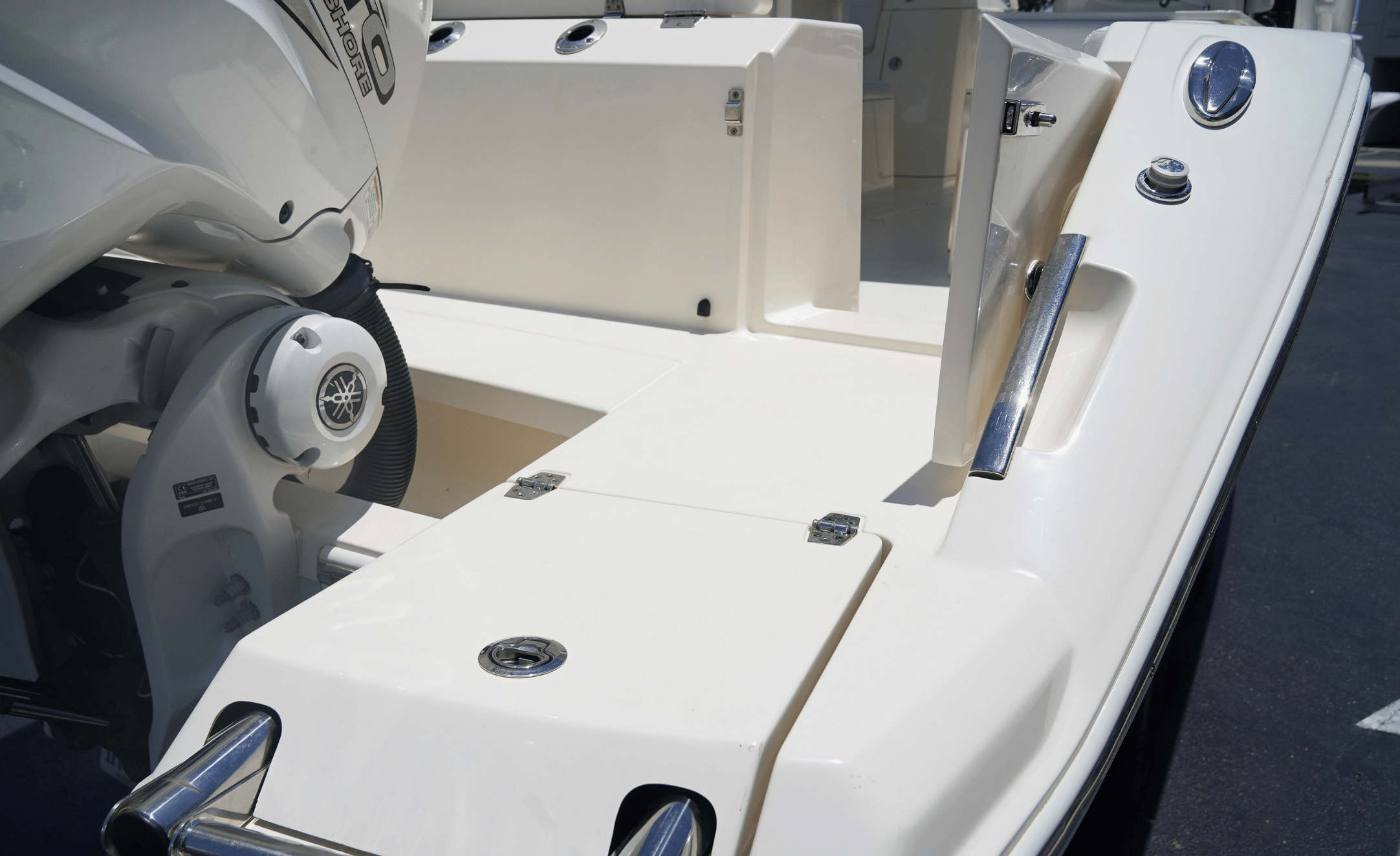 2021 COBIA 330DC - Image 12
