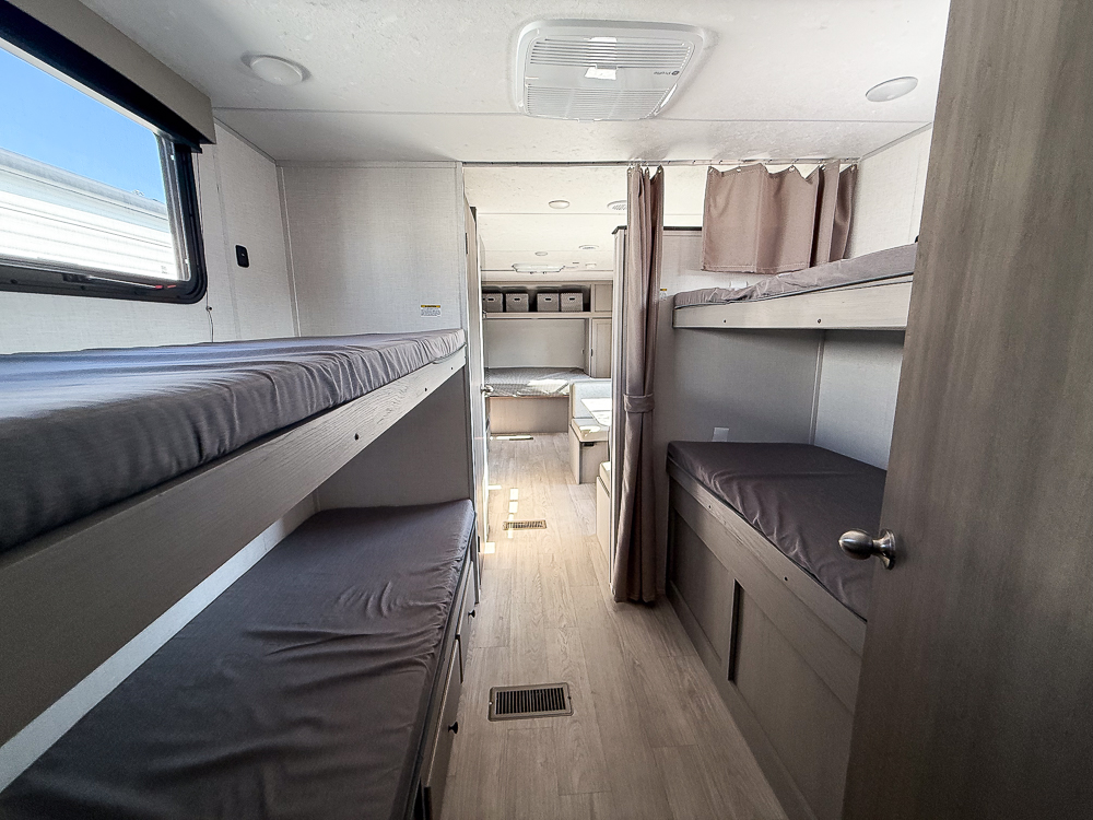 2025 COACHMEN 25QBH - Image 43