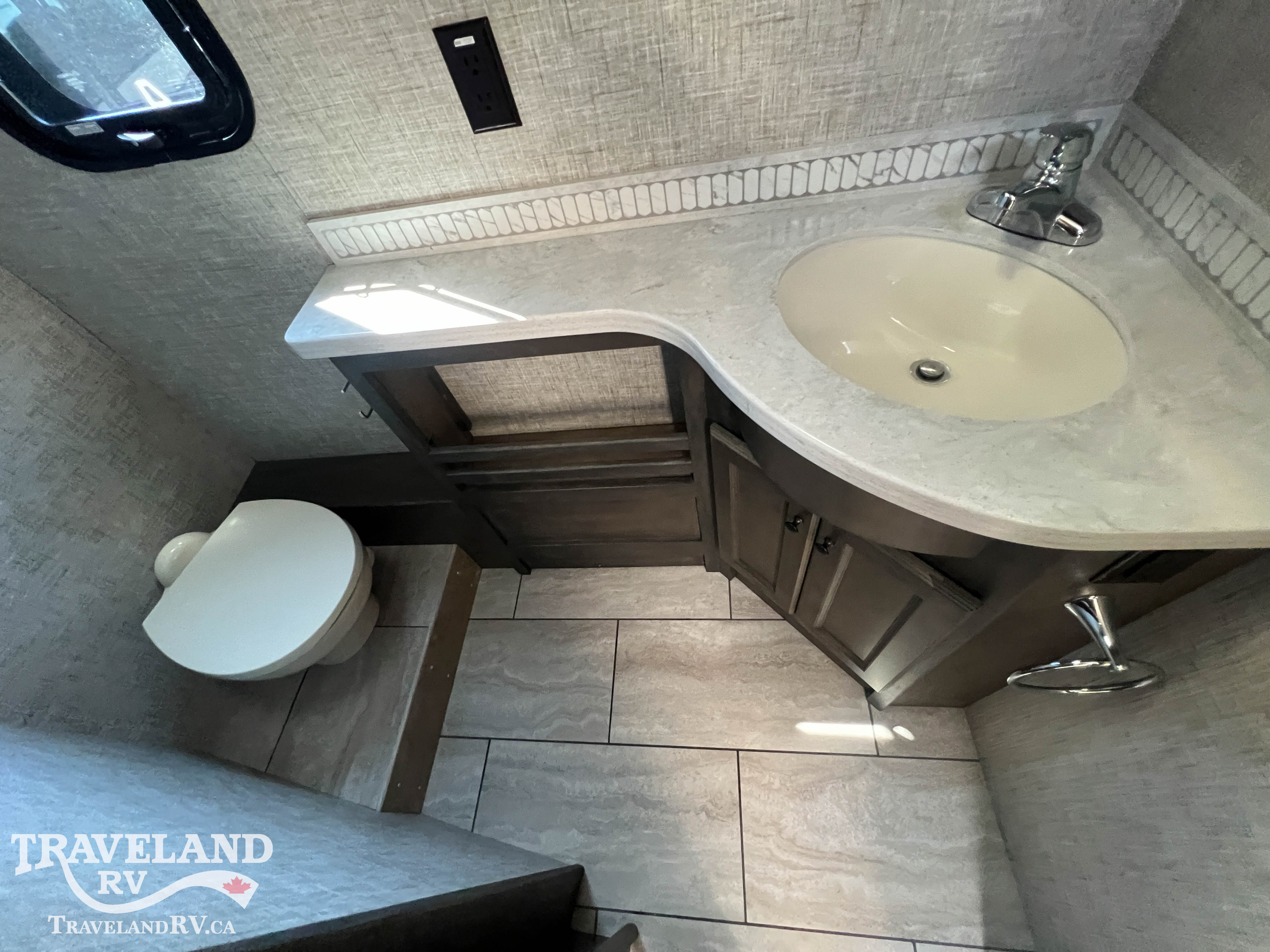 2012 Tiffin Allegro 36 LA - Image 35