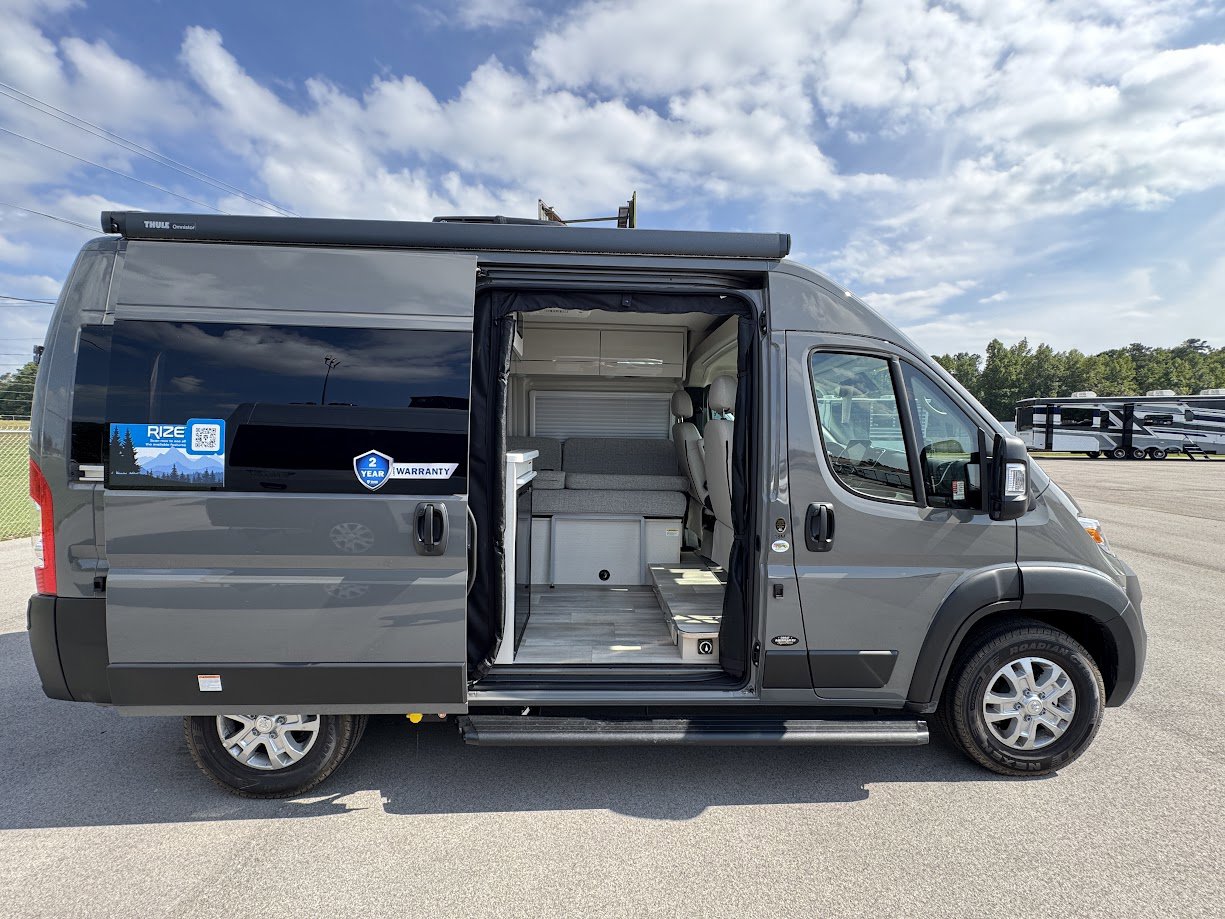 2026 THOR MOTOR COACH RIZE 18M - Image 6
