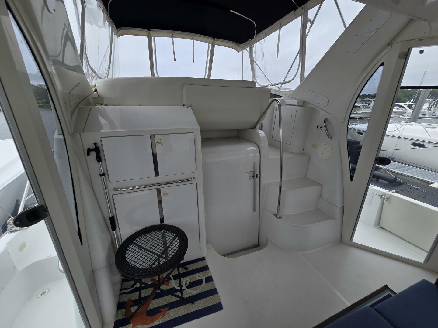 2002 Carver 444 Cockpit Motor Yacht - Image 17