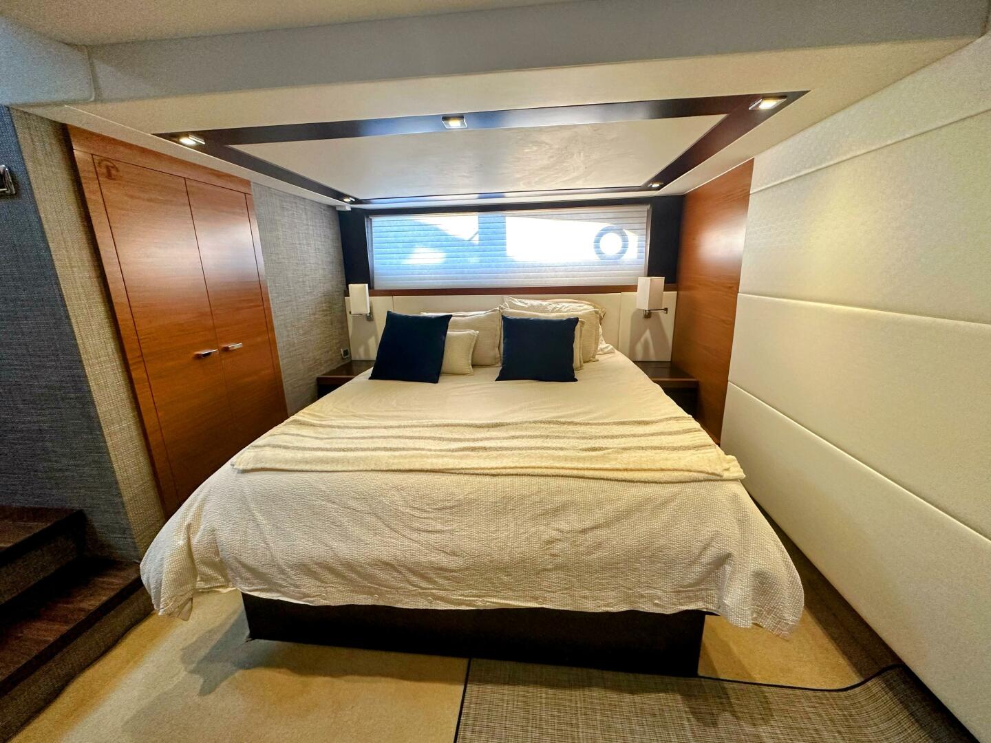 2014 Tiara Yachts 50 Coupe - Image 29