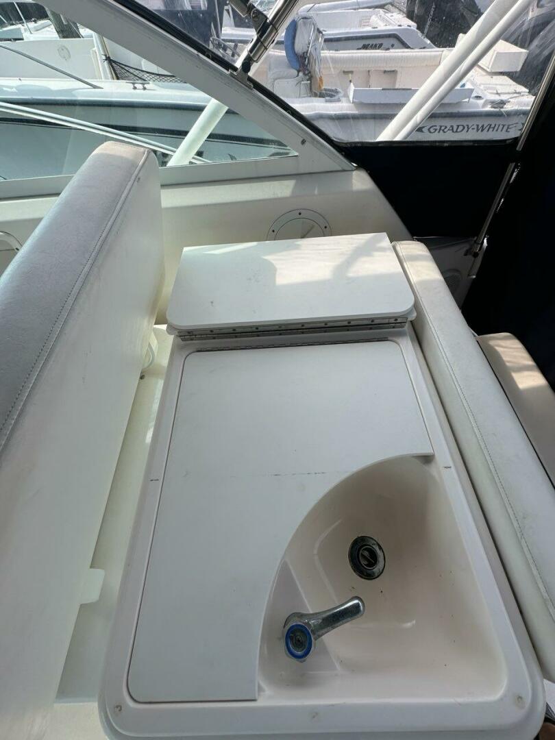 2006 Tiara Yachts 29 Coronet - Image 22