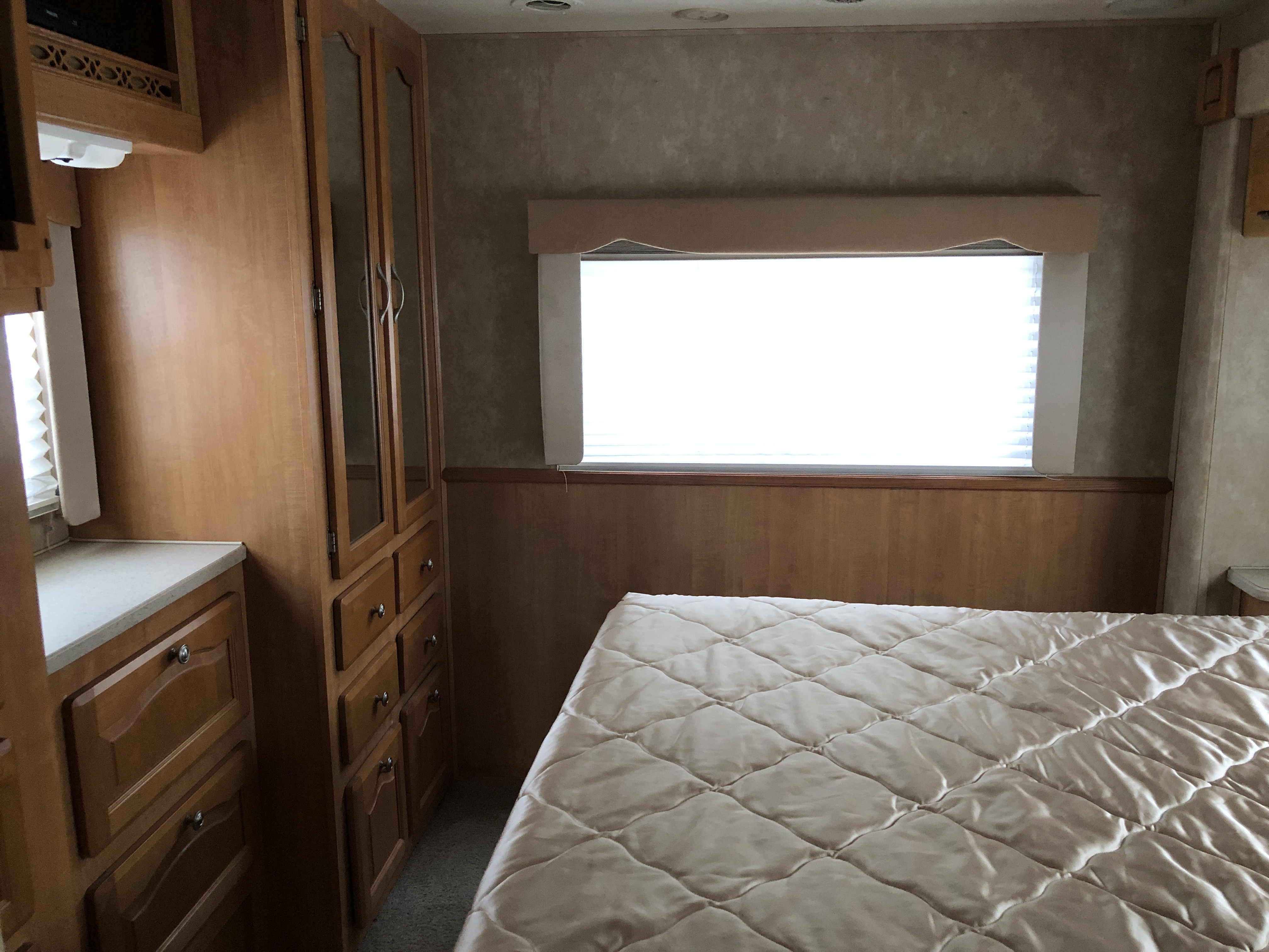 2006 Forest River 340 - Image 17