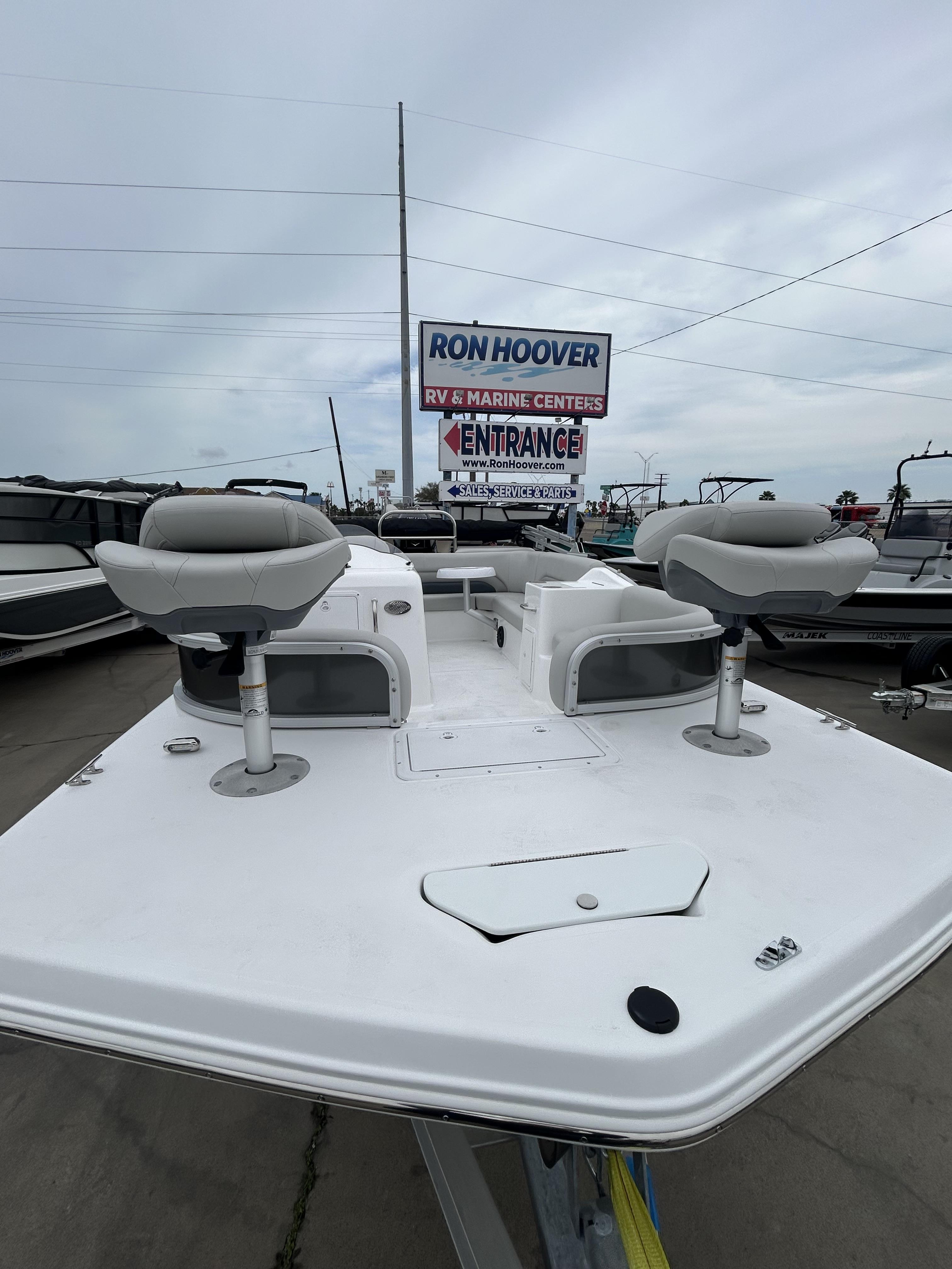 2026 HURRICANE 2026 FUNDECK 198 RE - Image 3