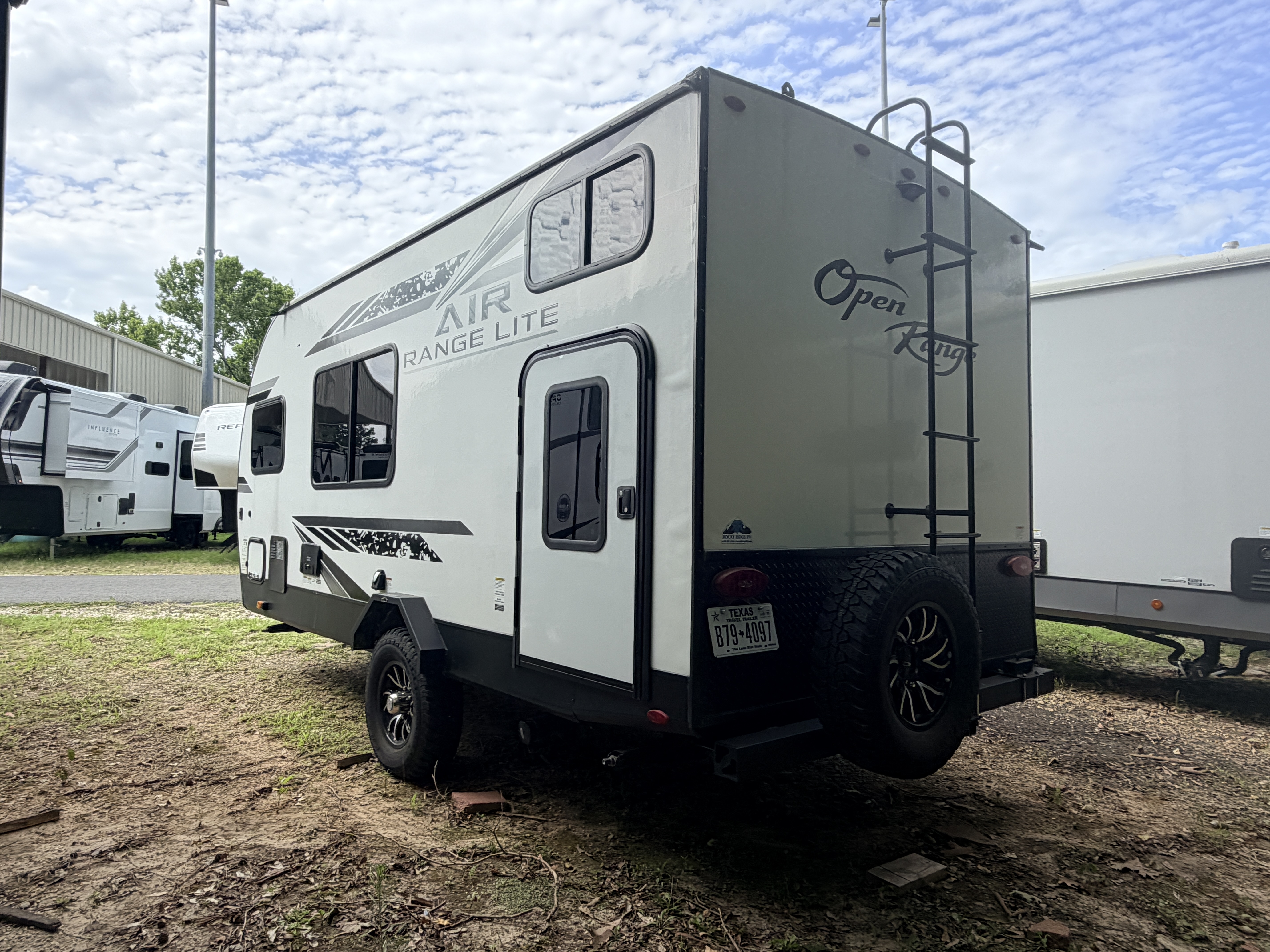 2023 HIGHLAND RIDGE AIR RANGE LITE 17BH - Image 5