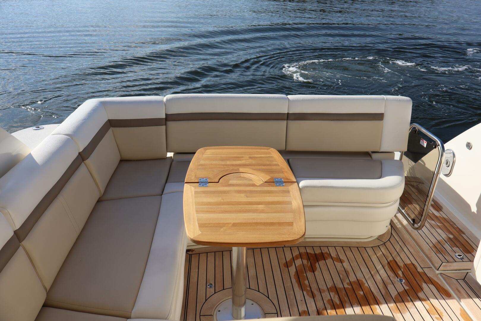 2015 Sea Ray 410 Sundancer - Image 40