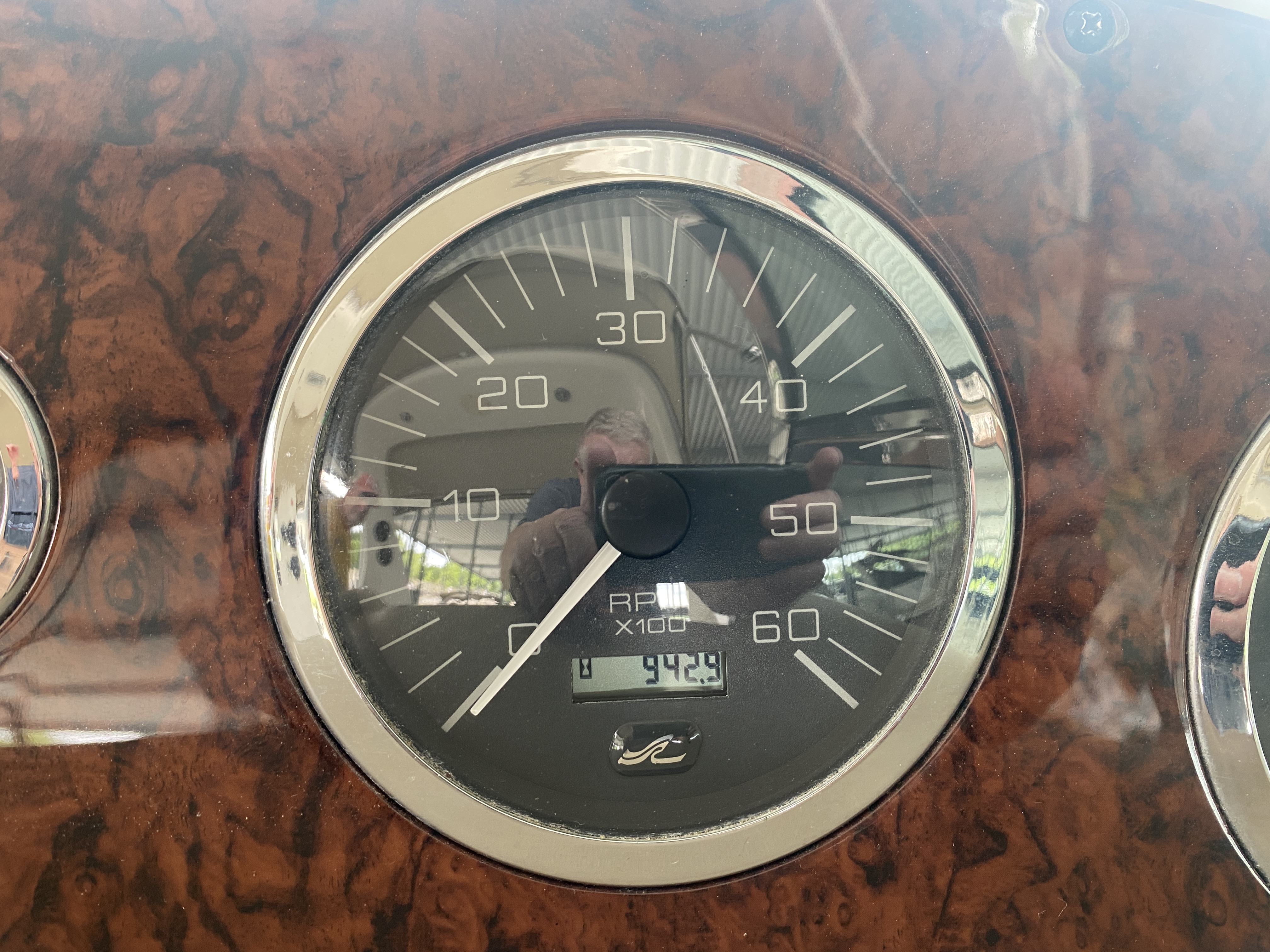 2003 Sea Ray 320 Sundancer - Image 10