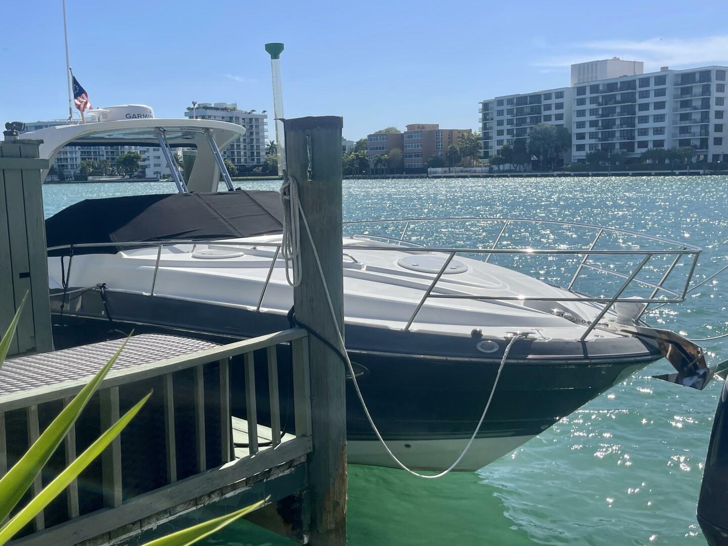 2016 Monterey 335 Sport Yacht - Image 9