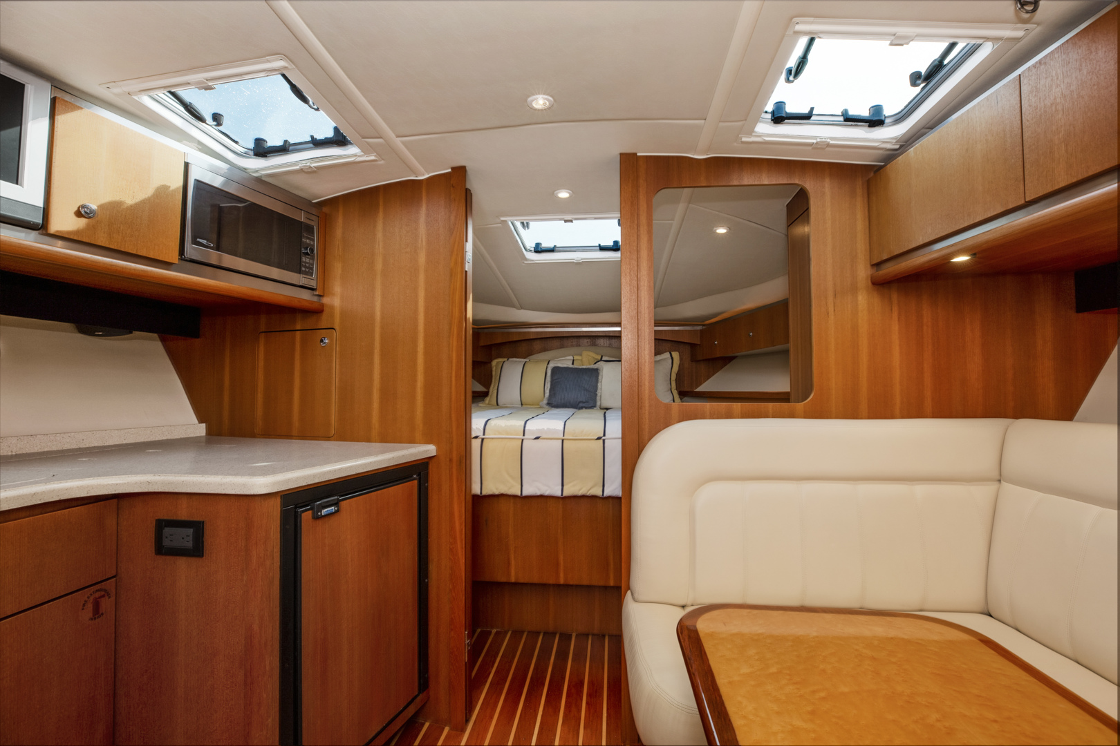 2006 Tiara Yachts 3600 Open - Image 3