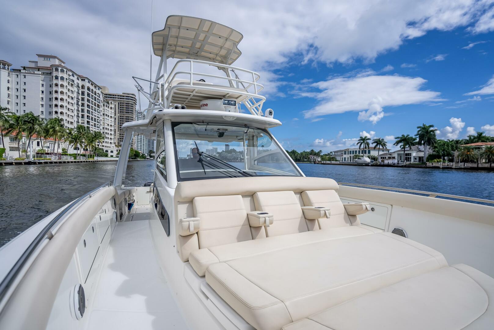 2016 Boston Whaler - Image 82