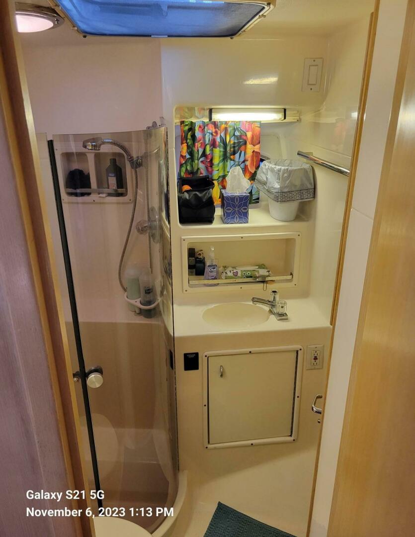 1994 Tiara Yachts 3600 Convertible - Image 17