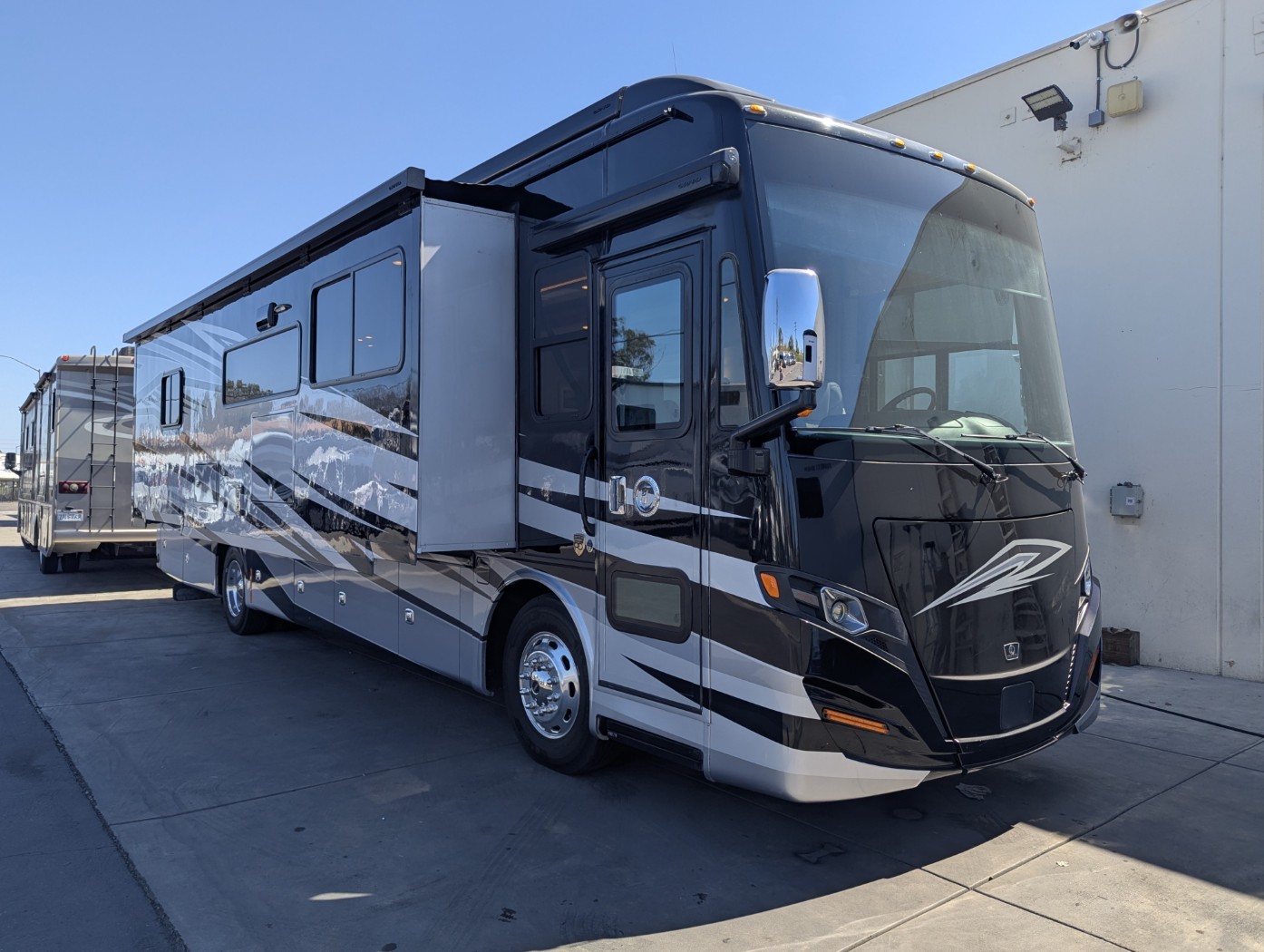 2023 Tiffin Allegro Red 360 37 BA - Image 1