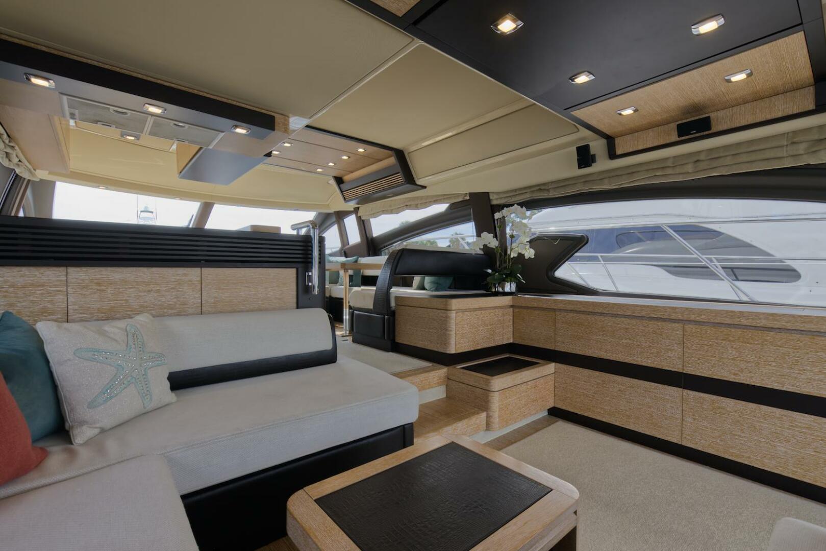 2015 Azimut 64 Flybridge - Image 24