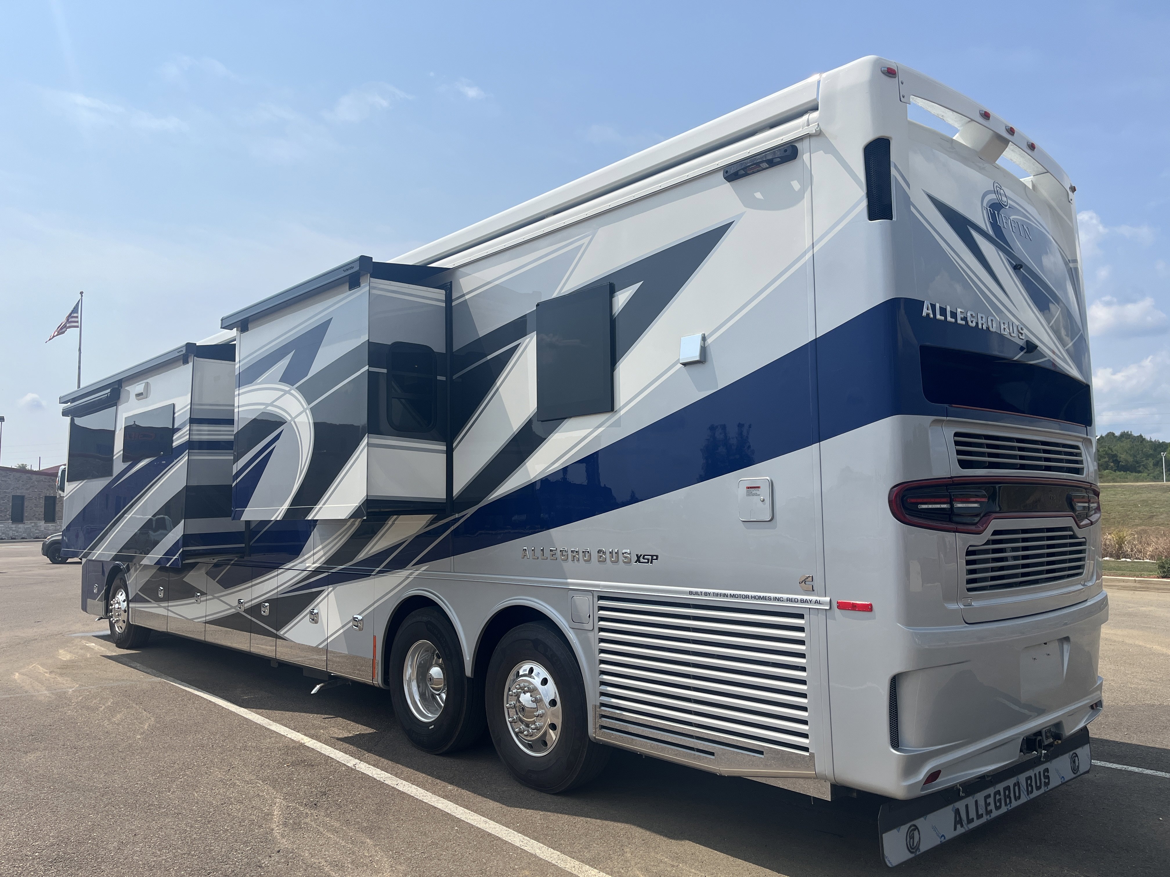 2026 TIFFIN ALLEGRO BUS 45 OPP - Image 3