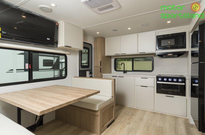 2026 Winnebago Thrive 24RKS - Image 12