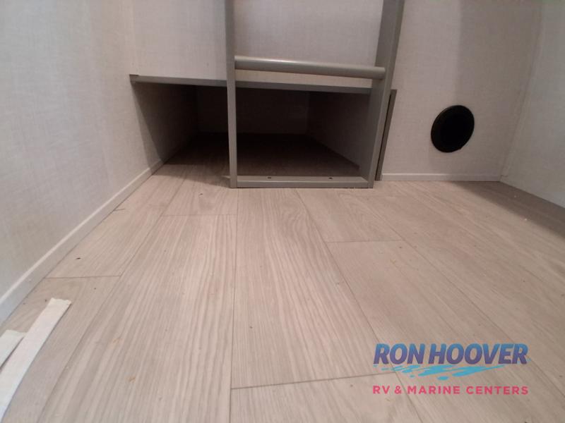 2025 COACHMEN 282DORM - Image 16