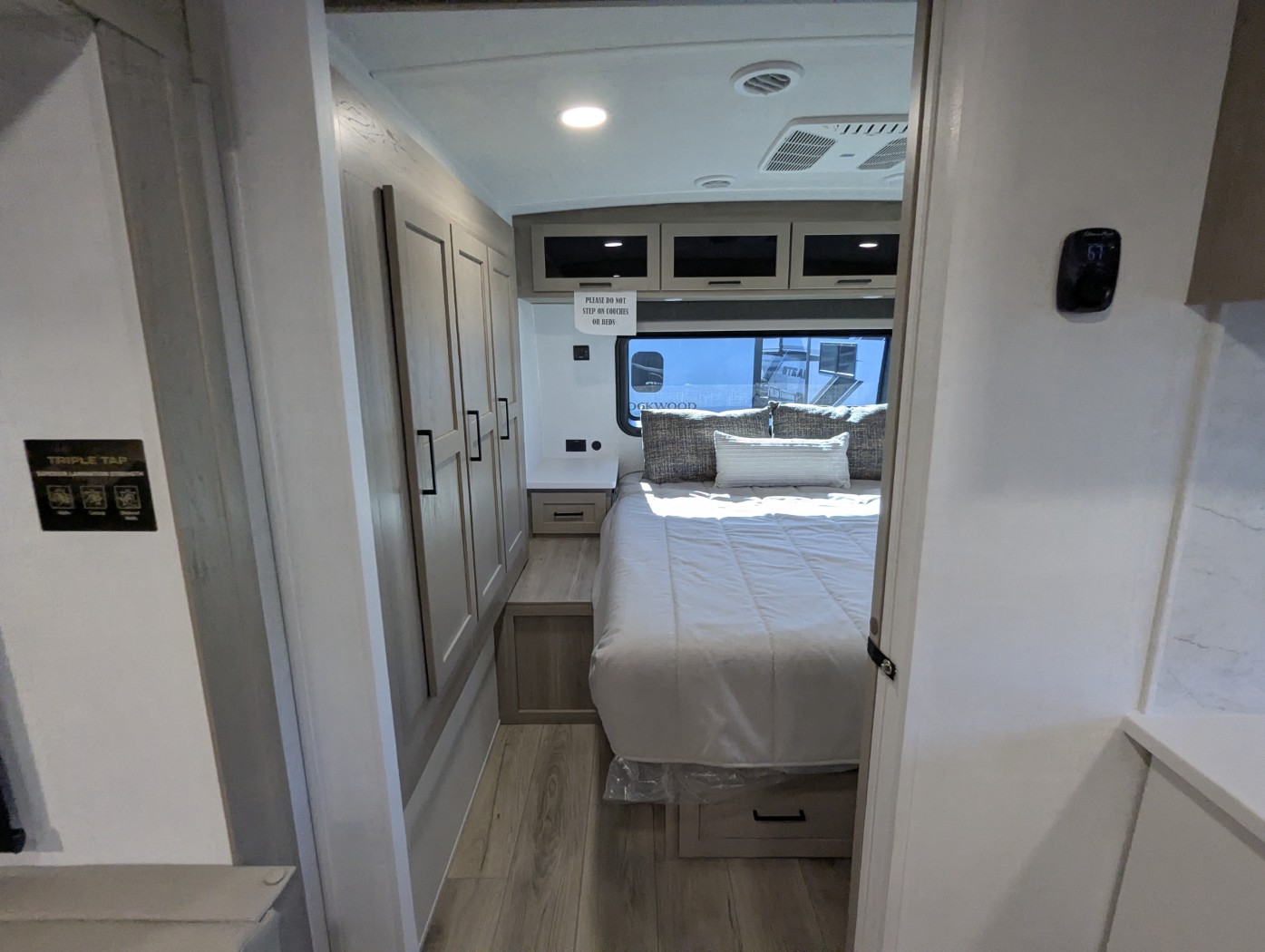 2026 Forest River Rockwood Ultra Lite 2606WS - Image 14