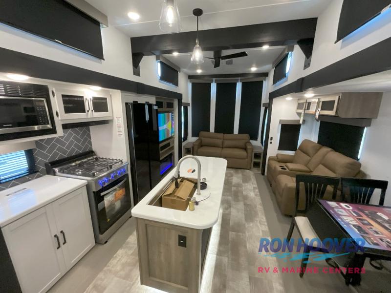 2026 PALOMINO 402LFT - Image 46