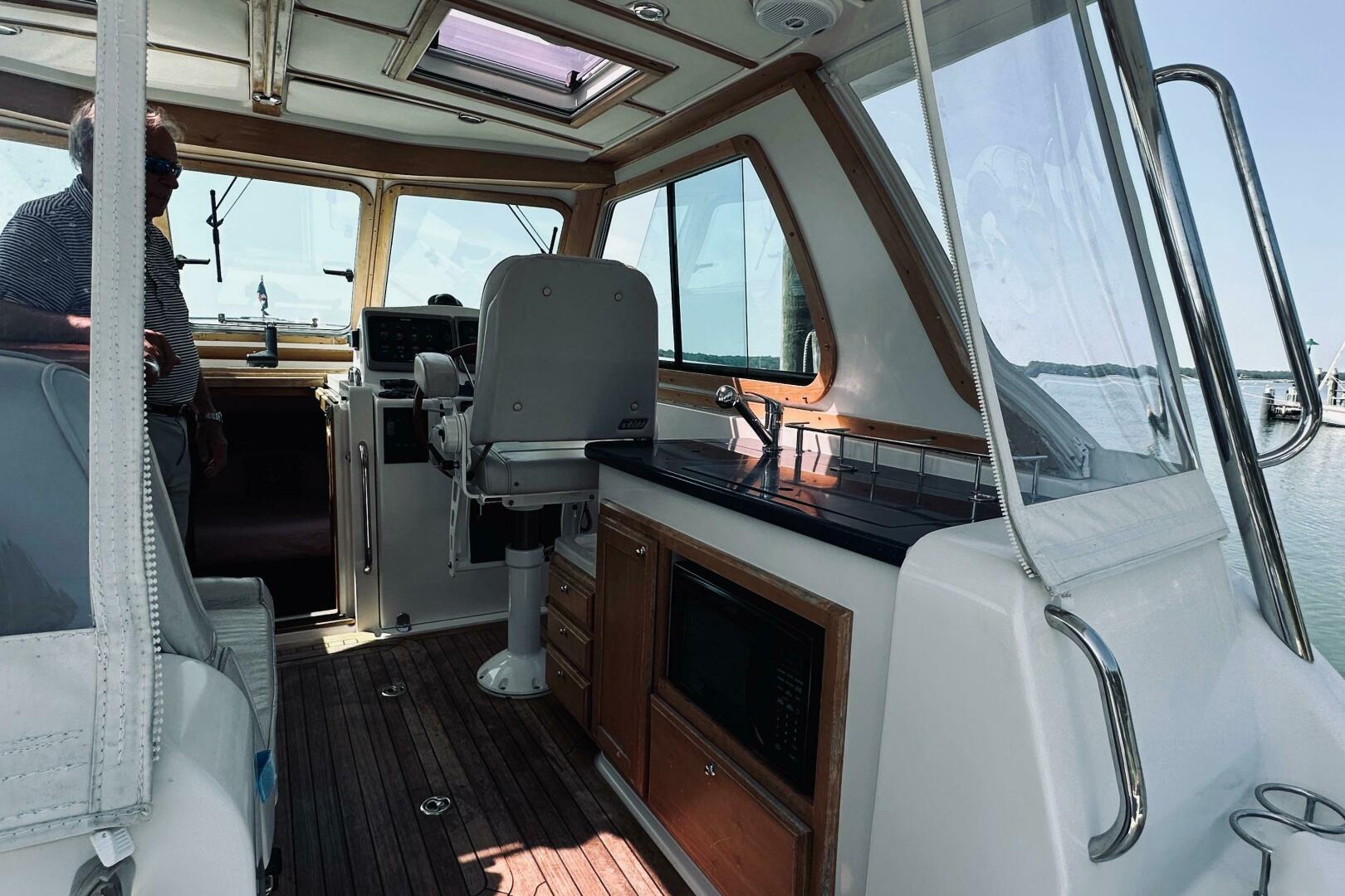 2007 Sabre 34 Express - Image 24