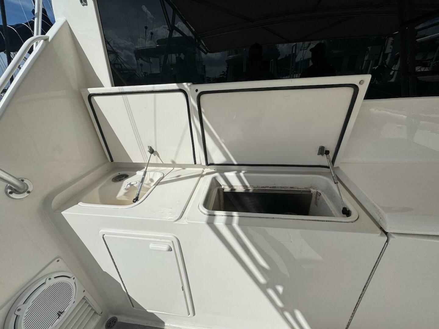 2000 Ocean Yachts 48 Convertible - Image 15