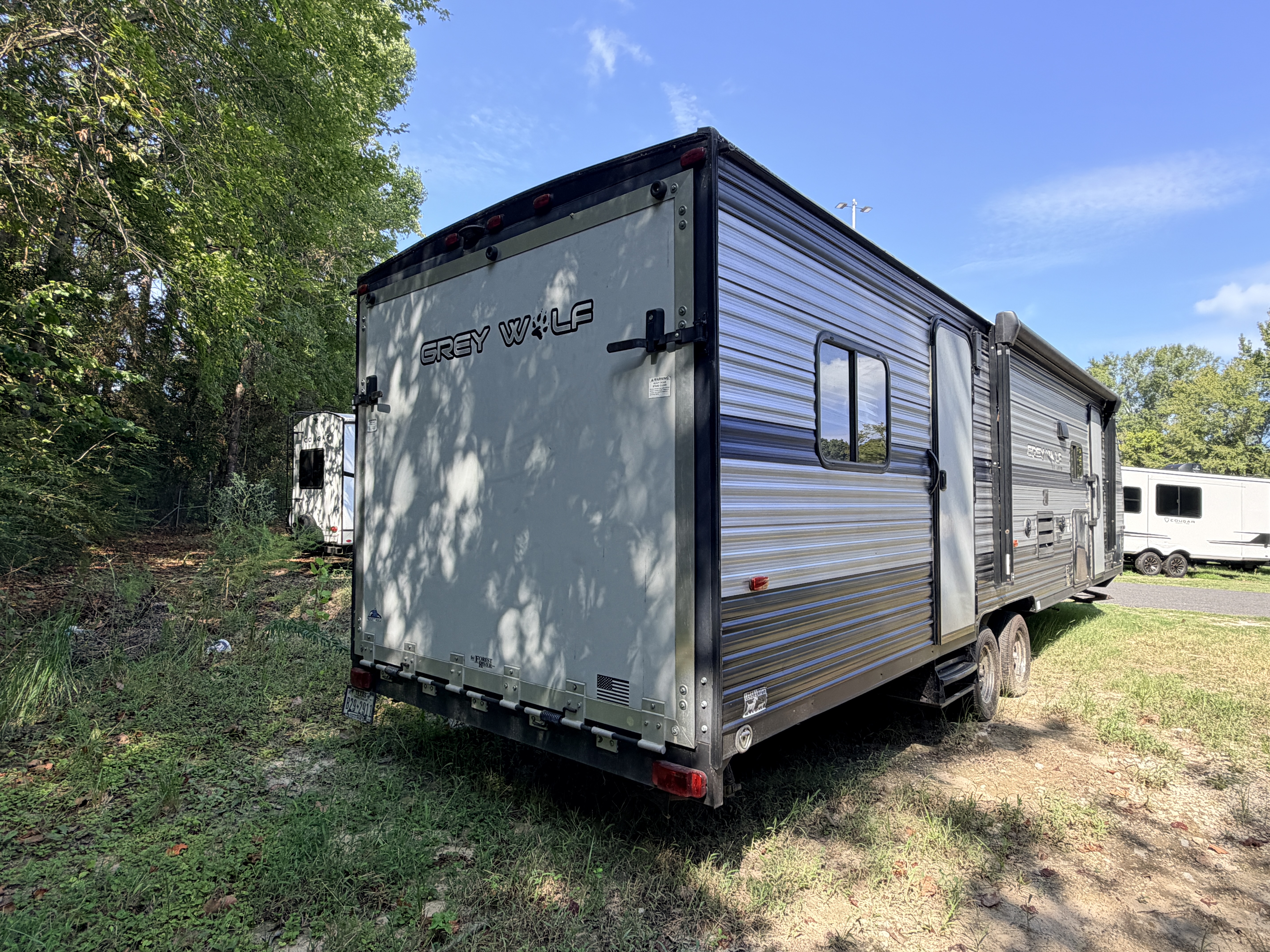 2020 Forest River Cherokee Grey Wolf 27RR - Image 8