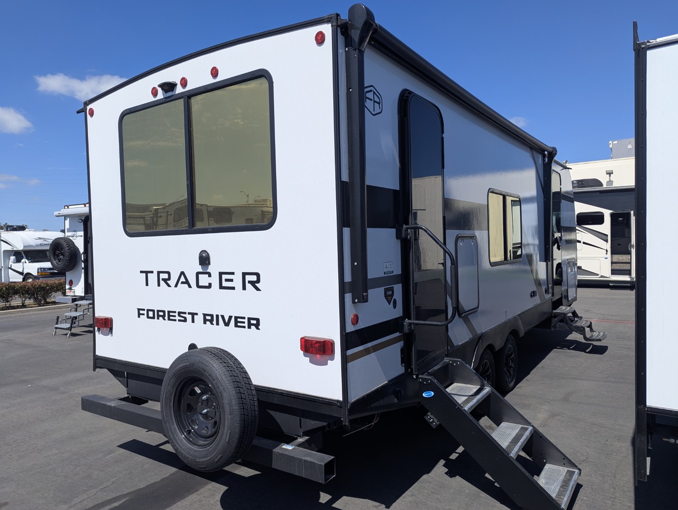 2026 Prime Time Tracer 235RK - Image 4