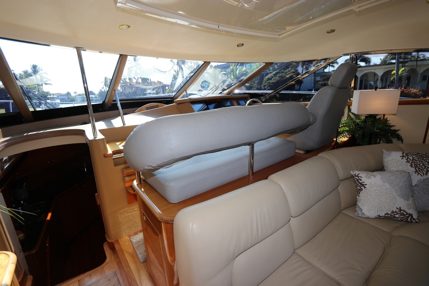 2005 Neptunus 56 Express - Image 14