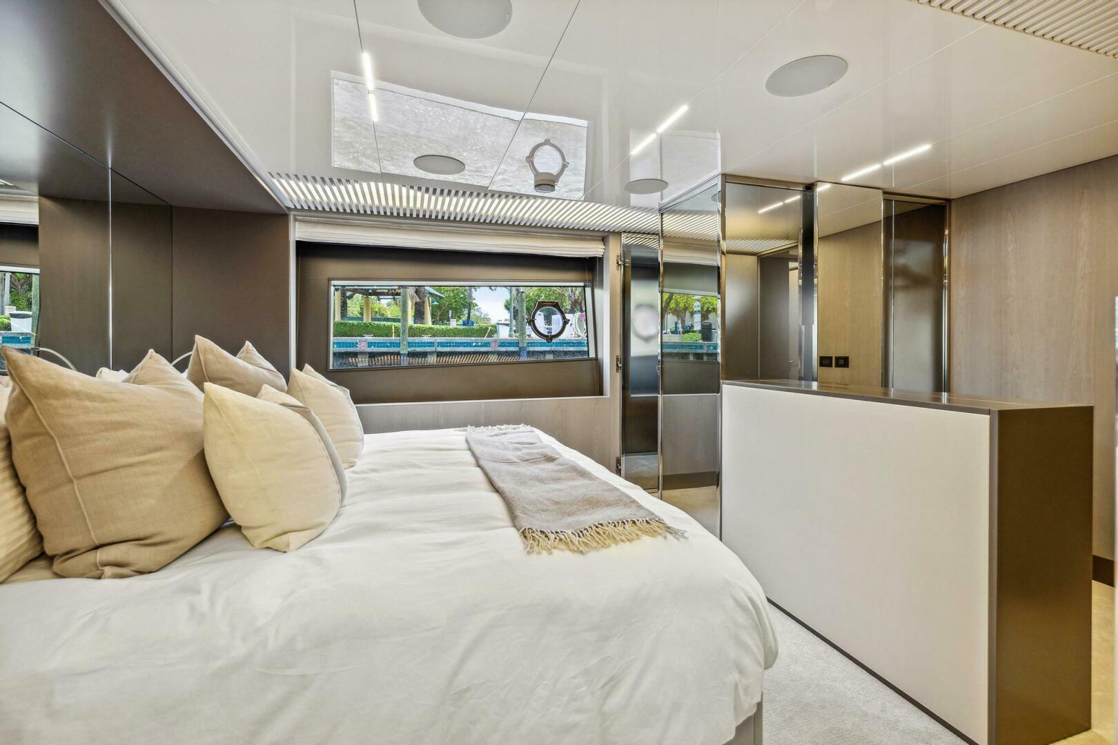 2021 Ferretti Yachts 850 - Image 66