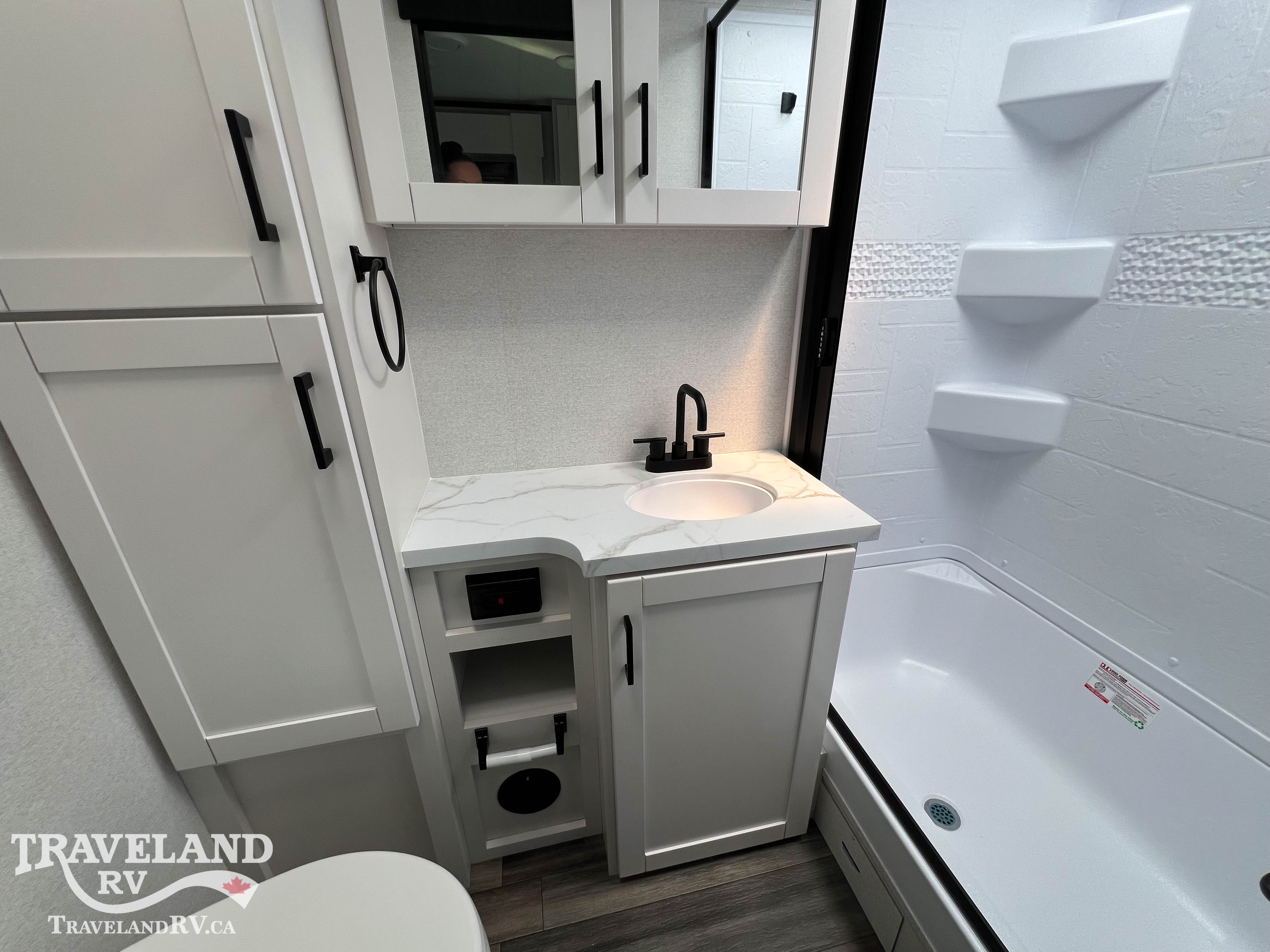 2026 Highland Ridge Range Lite 211RKM - Image 2