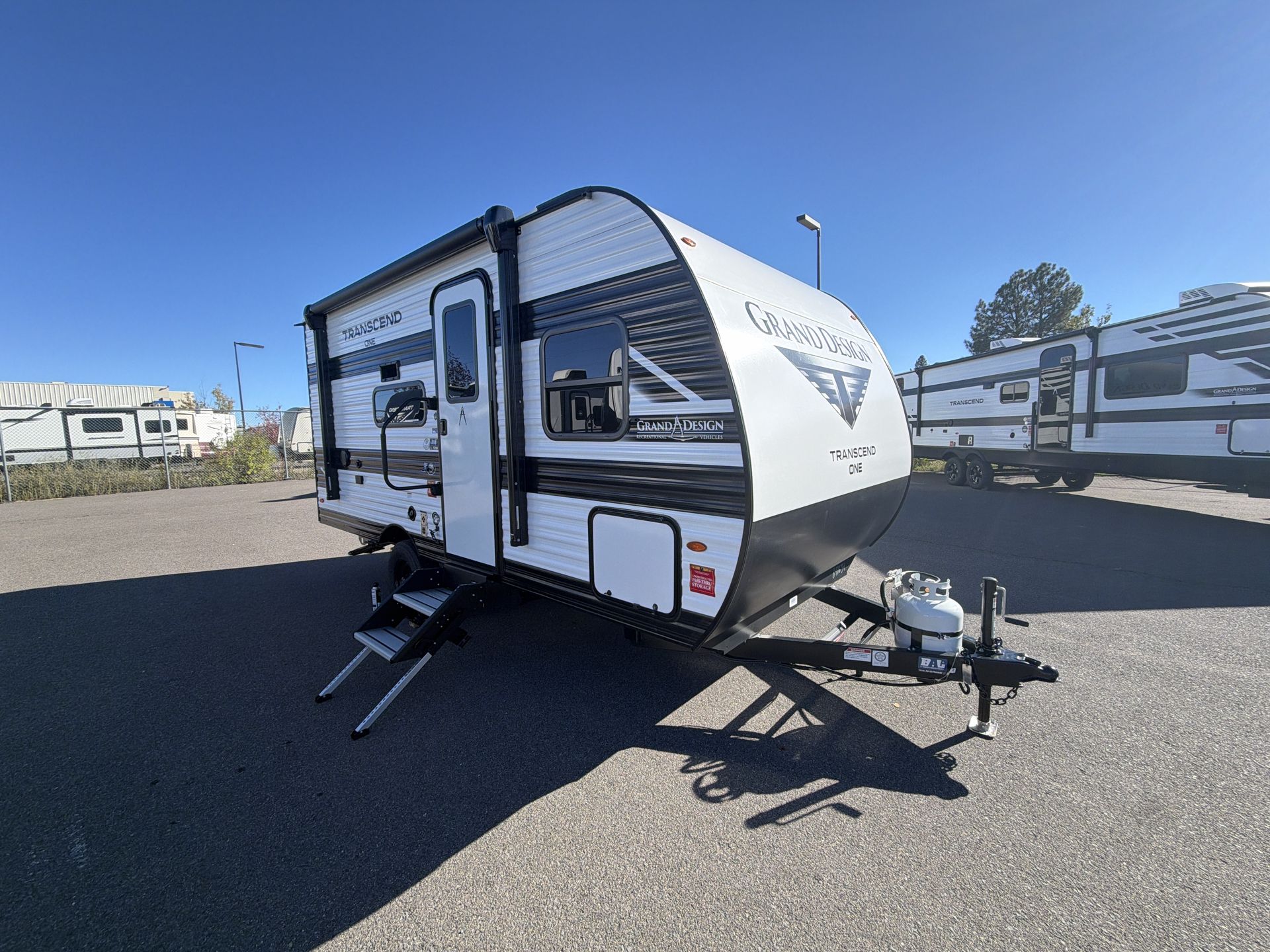 2027 Grand Design Transcend ONE 151BH - Image 1