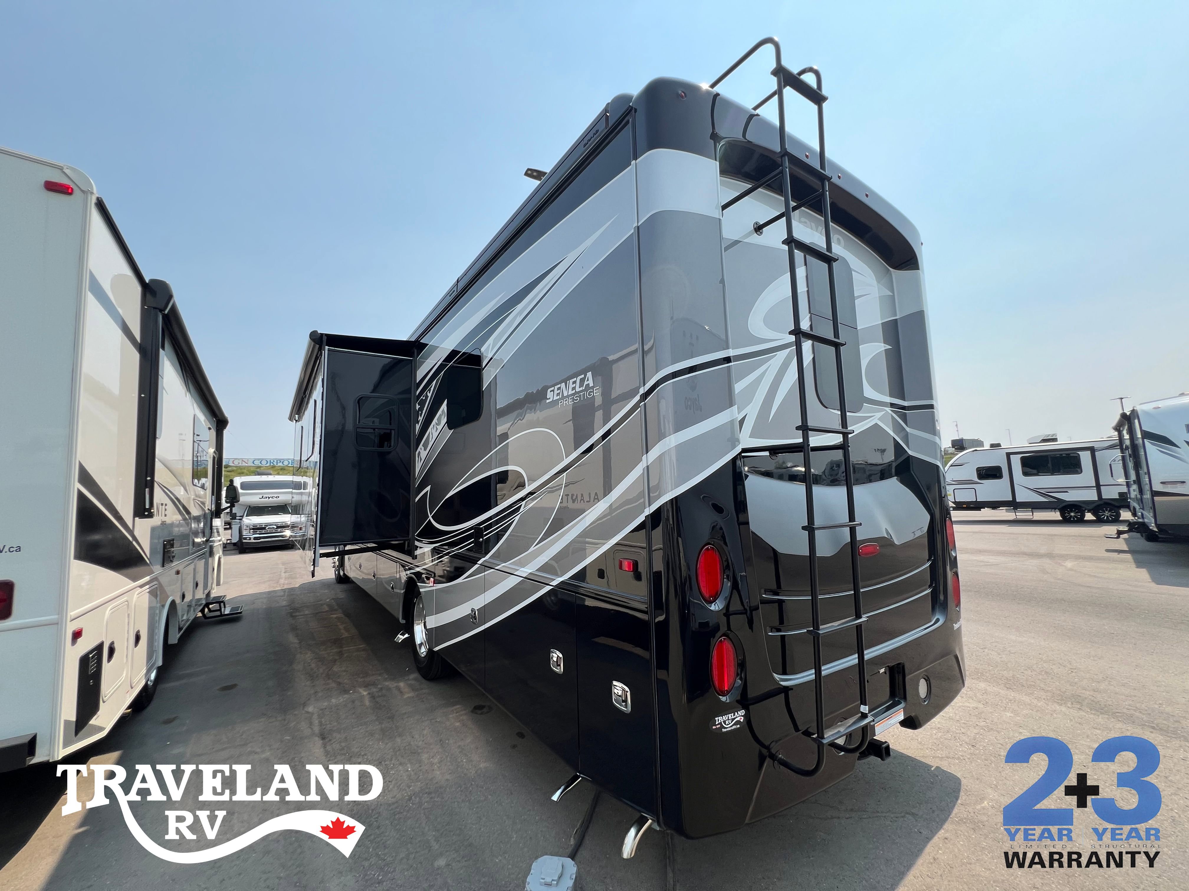 2025 Jayco Seneca Prestige 37K - Image 29