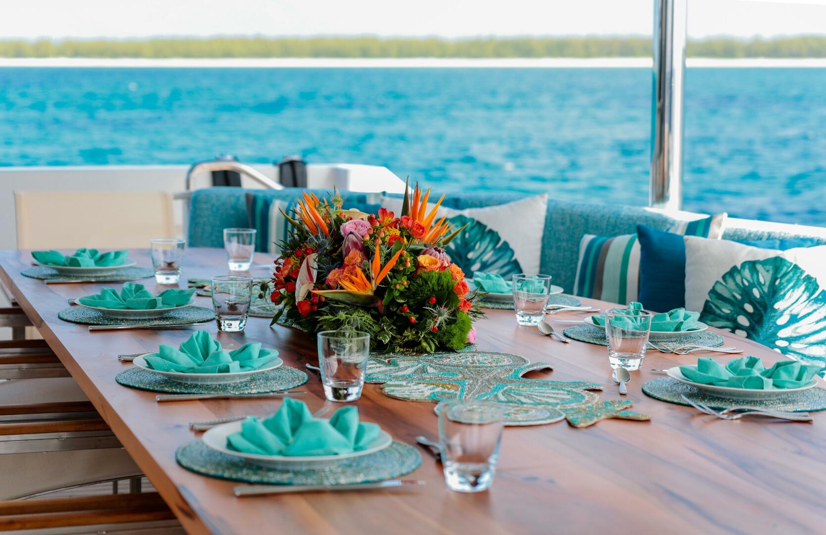 2001 Westship Skylounge - Image 6