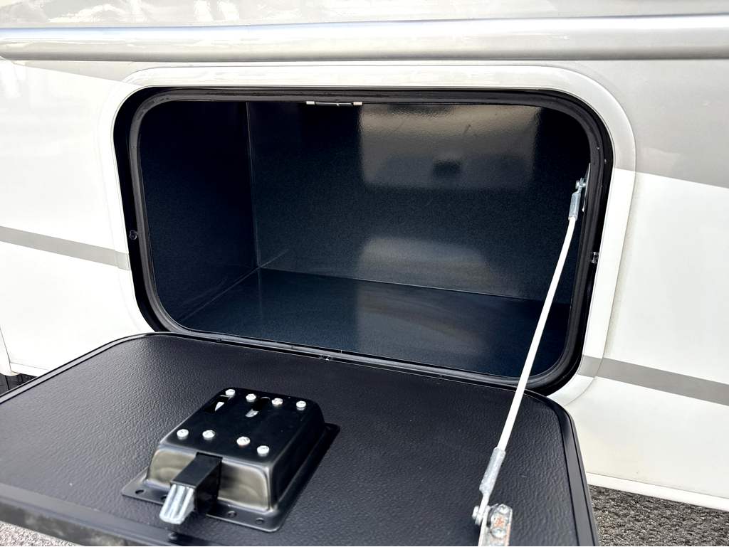 2027 ENTEGRA COACH ODYSSEY 30Z - Image 25