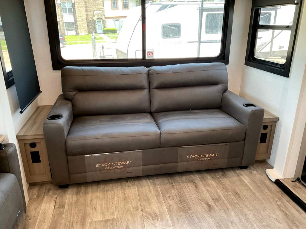 2027 JAYCO Eagle 355 MBQS - Image 11