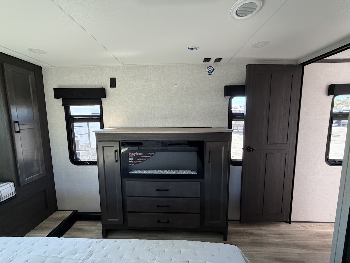 2026 VENTURE RV SPORTTREK 363VFR - Image 49