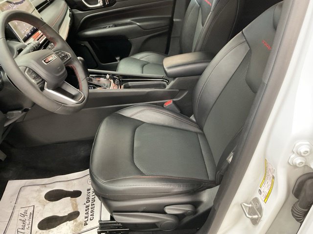 2025 Jeep Compass Trailhawk 4x4 - Image 13