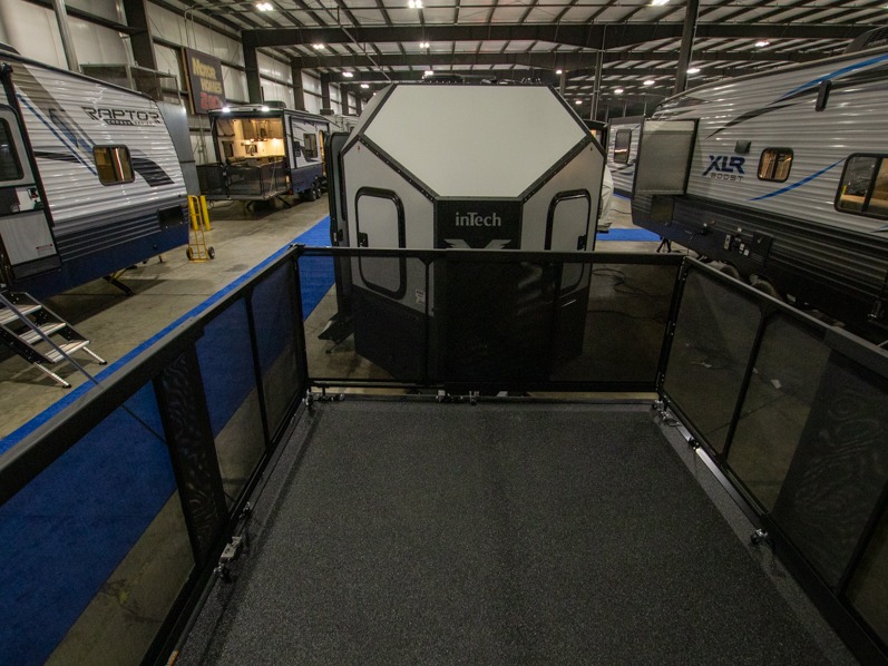 2025 Keystone Raptor 415 - Image 11