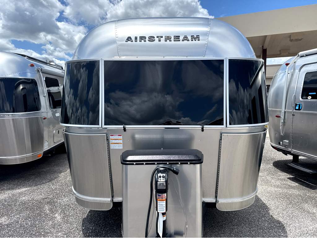 2026 AIRSTREAM CARAVEL 20FB - Image 9