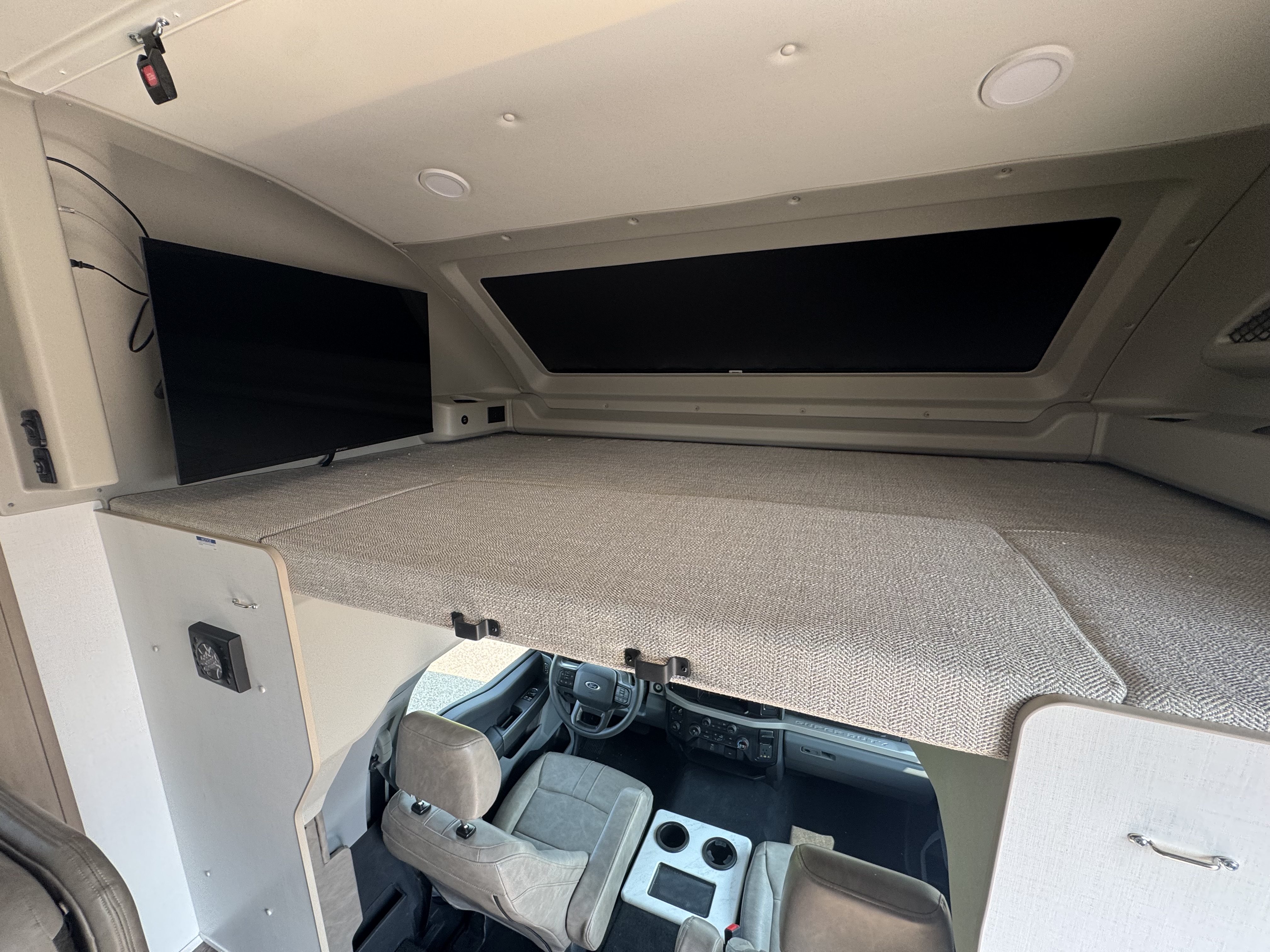 2027 JAYCO GREYHAWK XL 32U - Image 31